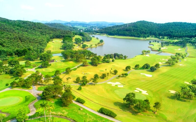 Play golf at Chi Linh Star Golf & Country Club