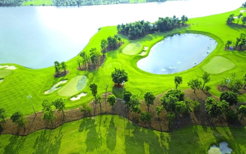 Play golf at Vietnam Golf & Country Club