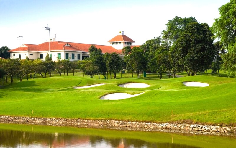 Arrive in Singapore - Play golf at Warren Golf & Country Club