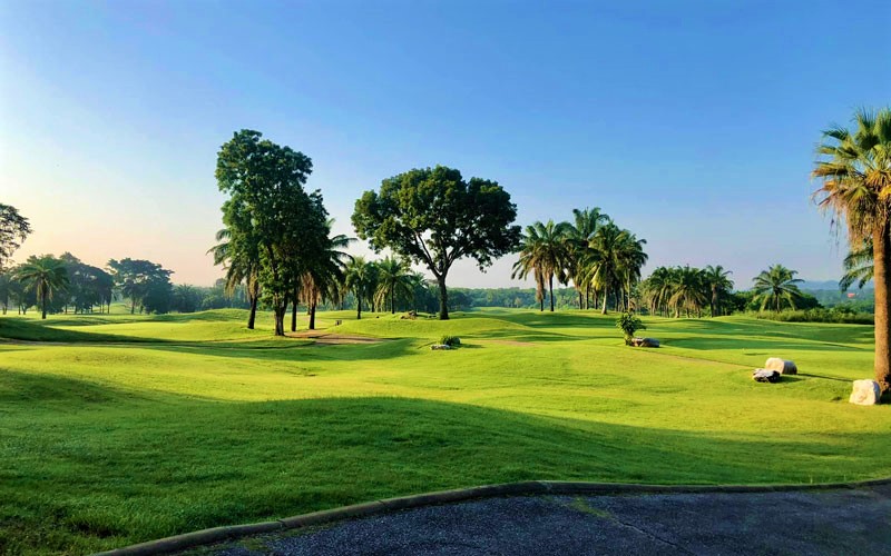 Play golf at Mission Hills Golf Club Kanchanaburi