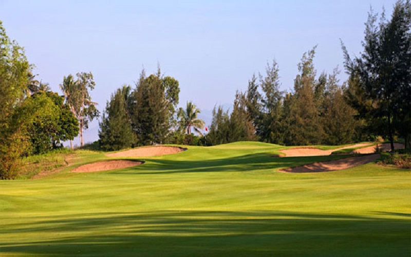 Golf at Montgomerie Links Vietnam