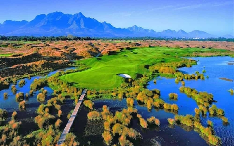 Golf at the Links at Fancourt