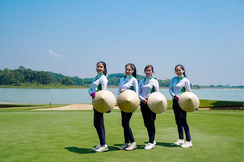 Caddies-Best things when playing golf in VN