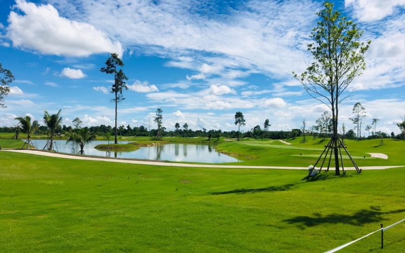 best golf courses in Laos