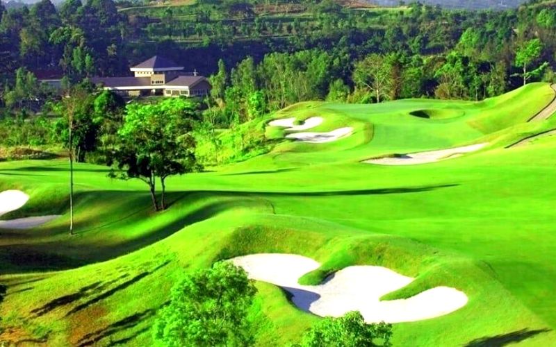 Sun Valley Golf Club in Manila, Philippines - GolfLux