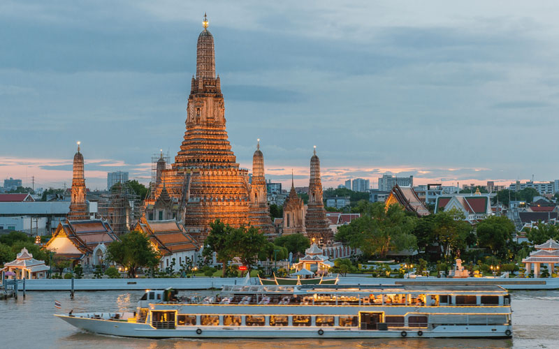 Cruise on Chao Phraya River