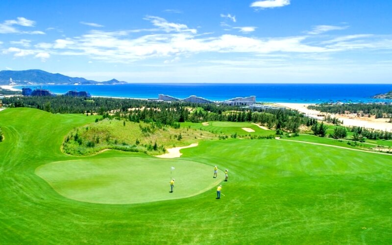 Golf and beach tourism