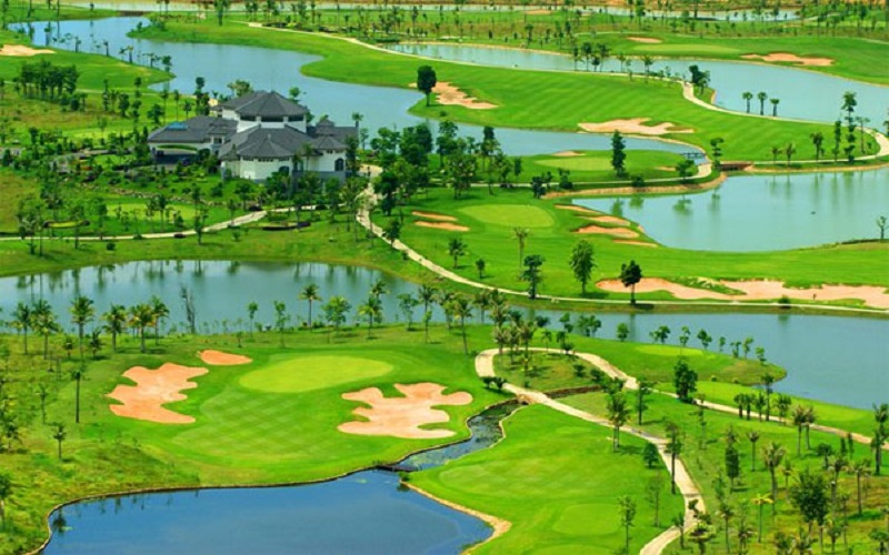 Golf at Siem Reap Booyoung Country Club
