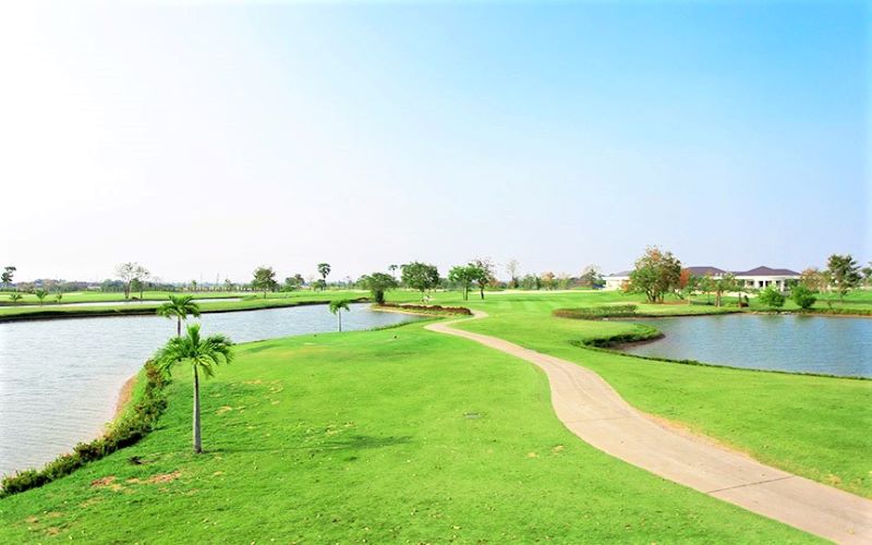 Crystal Lake Golf Club in Nakhon Ratchasima - GolfLux