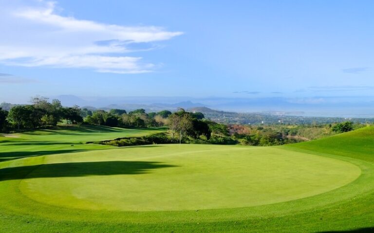 Eastridge Golf Club in Philippines | Best Offers - GolfLux