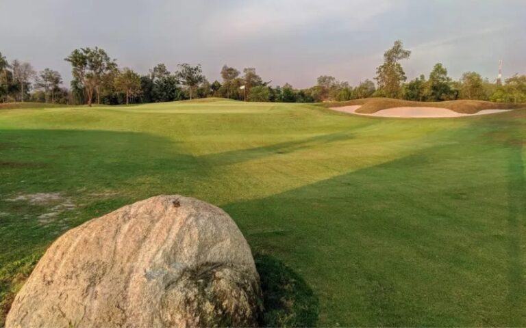 Golf City Rocks Black Rocks Hotel & Golf Club in Indonesia - GolfLux