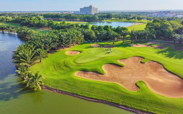 best destinations for winter golf in Asia