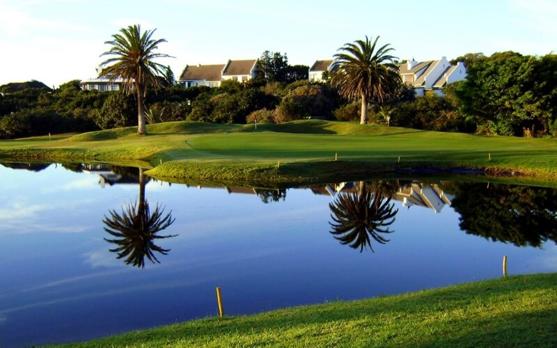 St Francis Bay Golf Club in South Africa - GolfLux