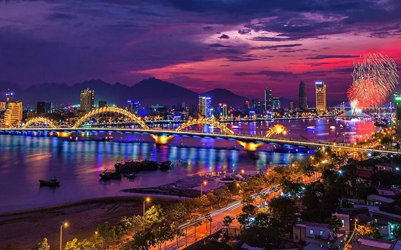 Da Nang vibrant nightlife