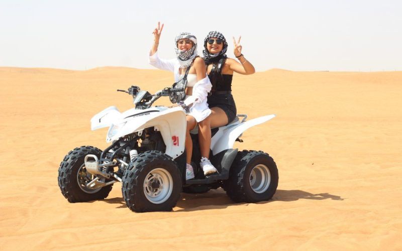 Dune bashing in Dubai