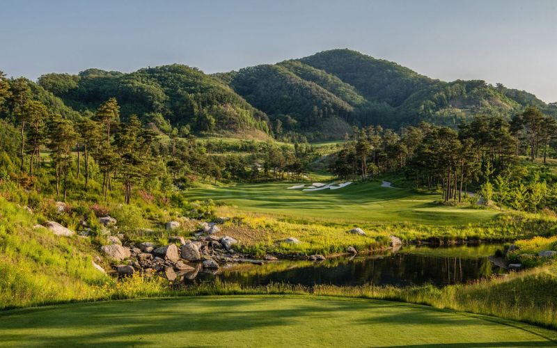 Whistling Rock Country Club (South Korea)