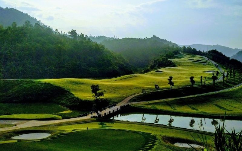 Phoenix Golf Resort (Hoa Binh)