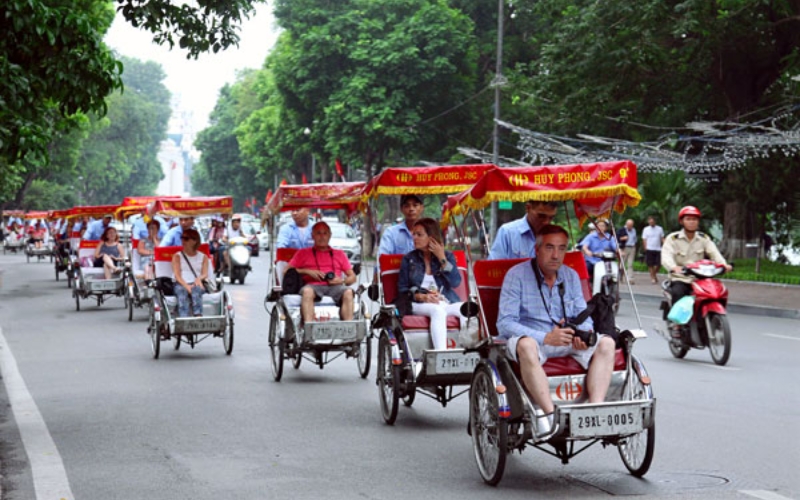 A cyclo ride along Hoan Kiem Lake