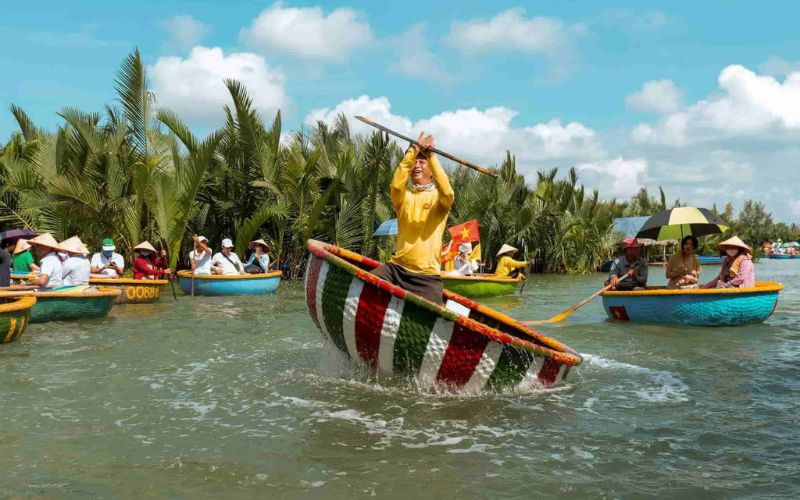 Hoi An "basket boat spinning"