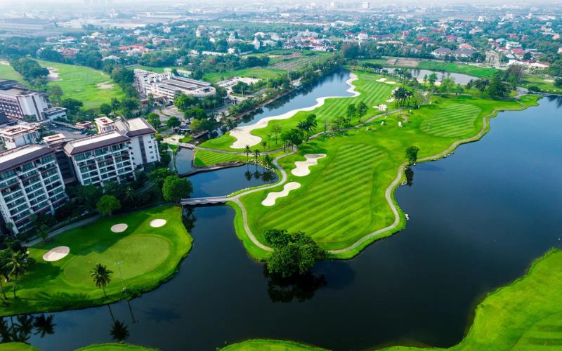 Summit Green Valley Chaing Mai Country Club