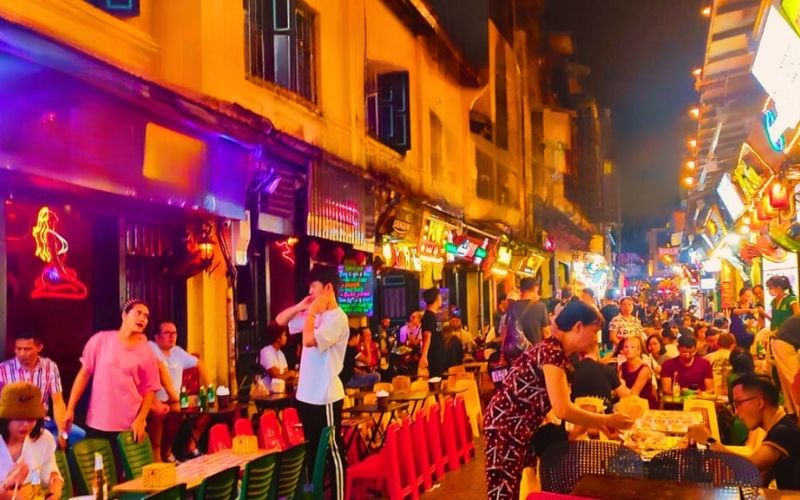 Ta Hien Street is famous for its beer bars