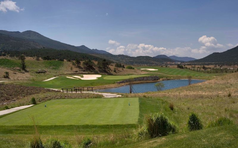 Jade Dragon Snow Mountain Golf Club