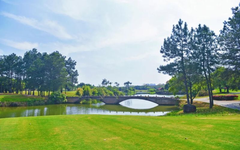 Liuzhou Bailan Golf Club