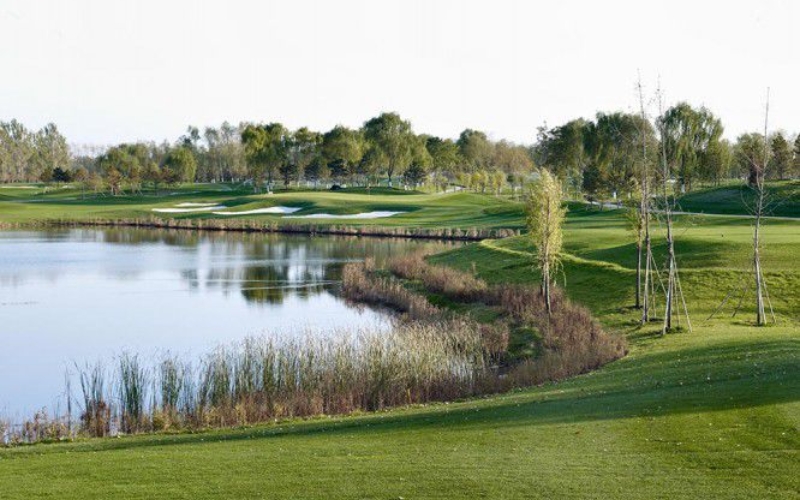 Golden King Golf Club