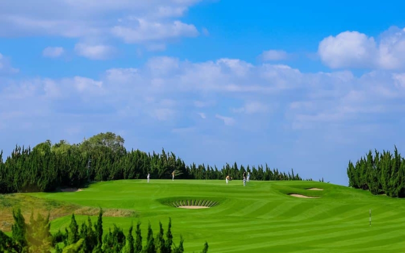 Shanghai Dongzhuang Beach Golf Club