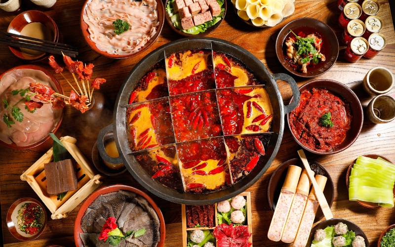 Spicy hot pot is the most famous dish of Chongqing