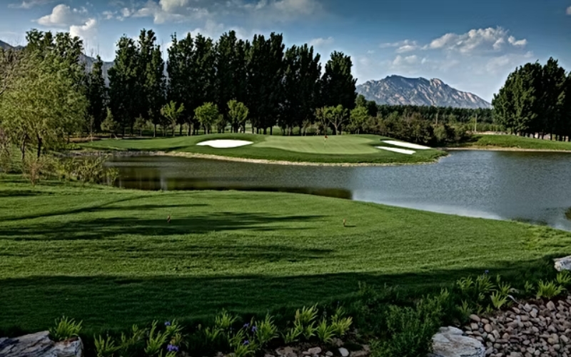 Topwin Golf and Country Club