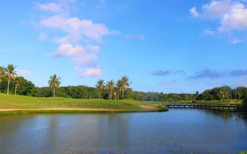 Hainan Xinglong Huicheng Spa Golf Club