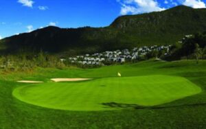Lijiang Ancient Town Lakefront Golf Club