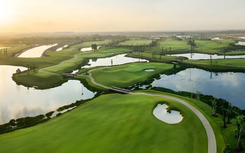 Vinpearl Golf Phu Quoc, one of the best Vietnam golf courses for tournaments and events, with scenic fairways, lakes, and lush green landscapes on Phu Quoc Island.