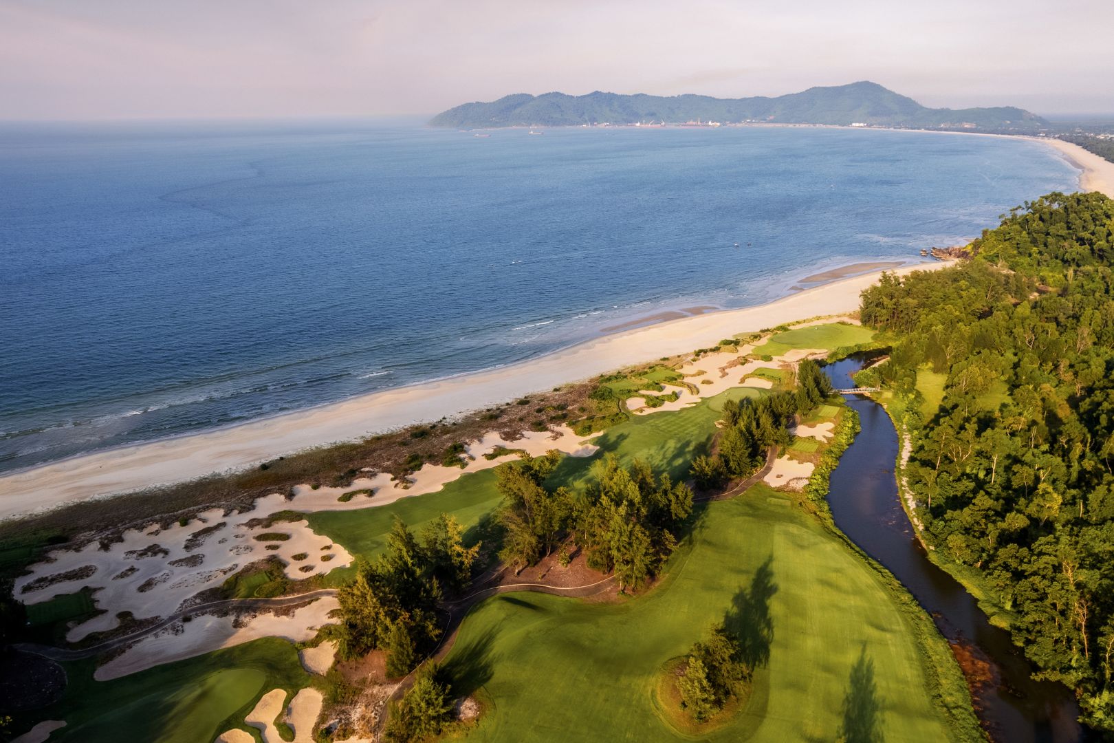 6 days Best Central Vietnam Golf Coast